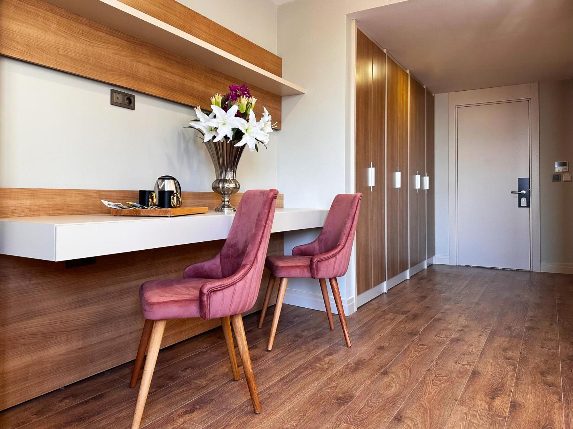 Frezya - Exclusively Woman Hotel Istanbul Exterior photo